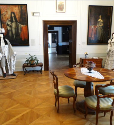 Prohlídky zámecké expozice - Zámek Žerotínů